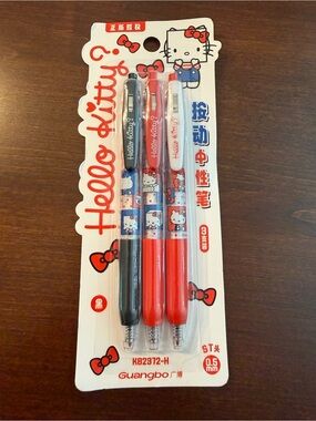 NWT! Sanrio Hello Kitty box with 3 retractable pens. Authentic licensed item.